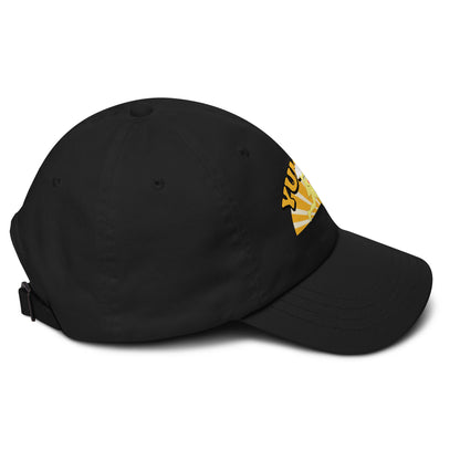 Black cap with a yellow design of YUMMY RUNNER character,right view